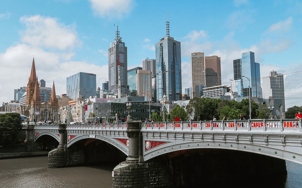 melbourne city and yarra river